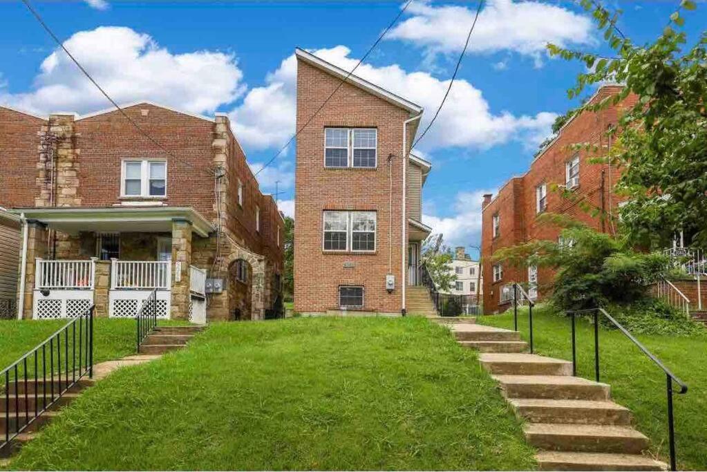Charming Bedroom & Parking * Washington